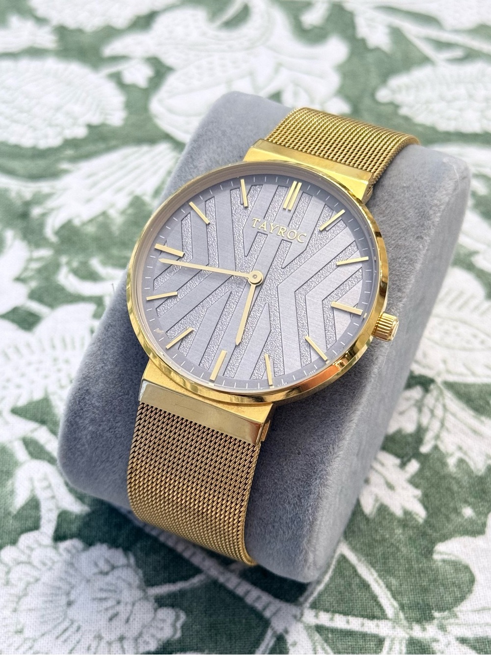 Tayroc Men’s Gold Mesh Bracelet Watch with Silver Textured Dial